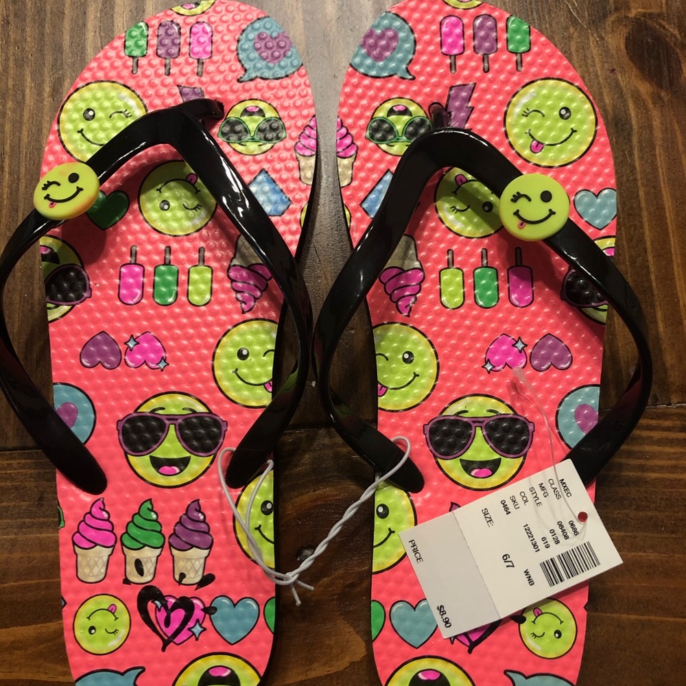 NWT Girls Justice flip flops.
